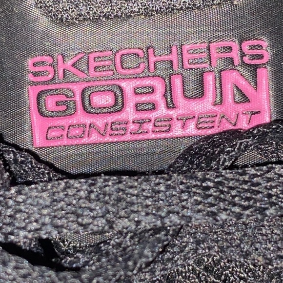 Skechers GO RUN CONSISTENT WO SIZE 10 Black and Pink Athletic Shoes CLEAN EUC - Picture 2 of 13